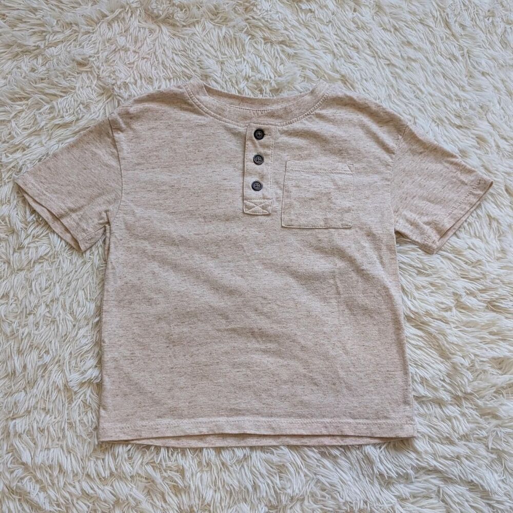 Cat & Jack Boys Size 3T Cream Beige Chest Pocket Henley Short Sleeve Shirt